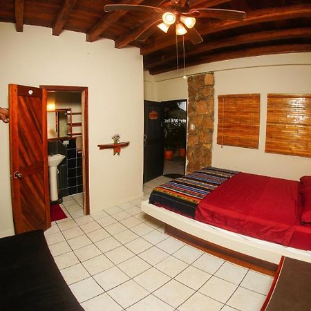 Tres Palmas Hotel Montañita Екстериор снимка