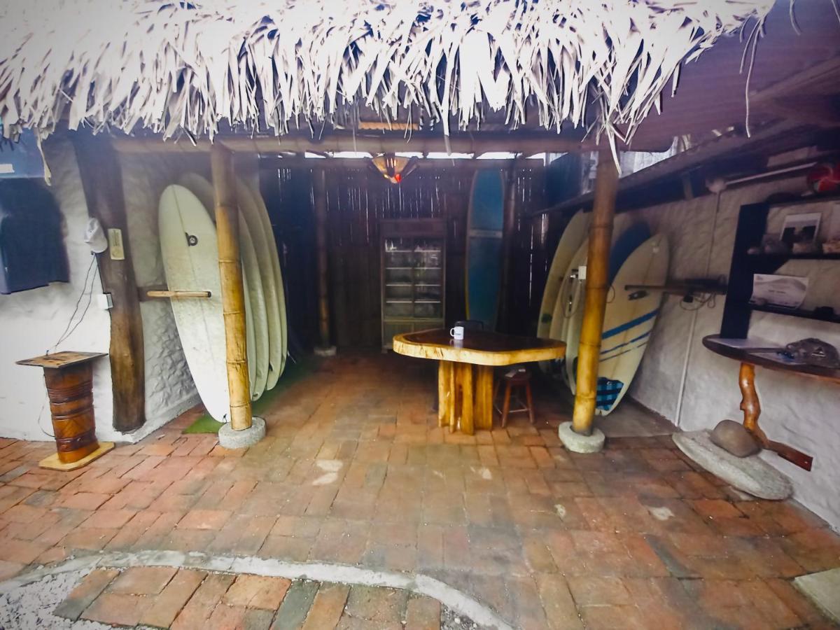 Tres Palmas Hotel Montañita Екстериор снимка