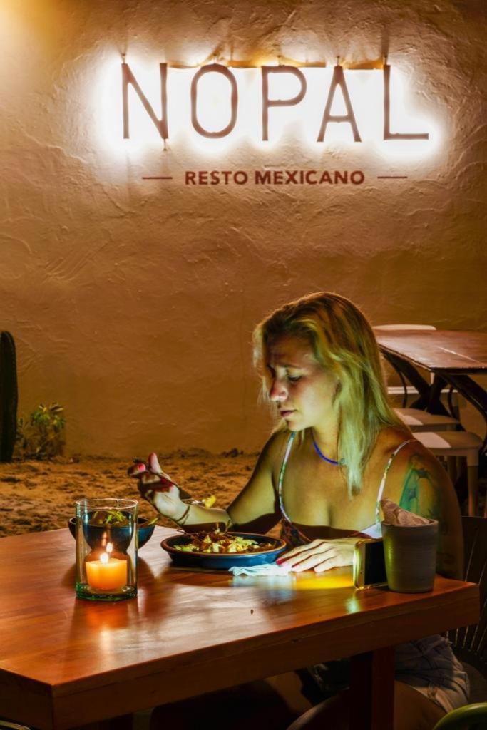 Tres Palmas Hotel Montañita Стая снимка